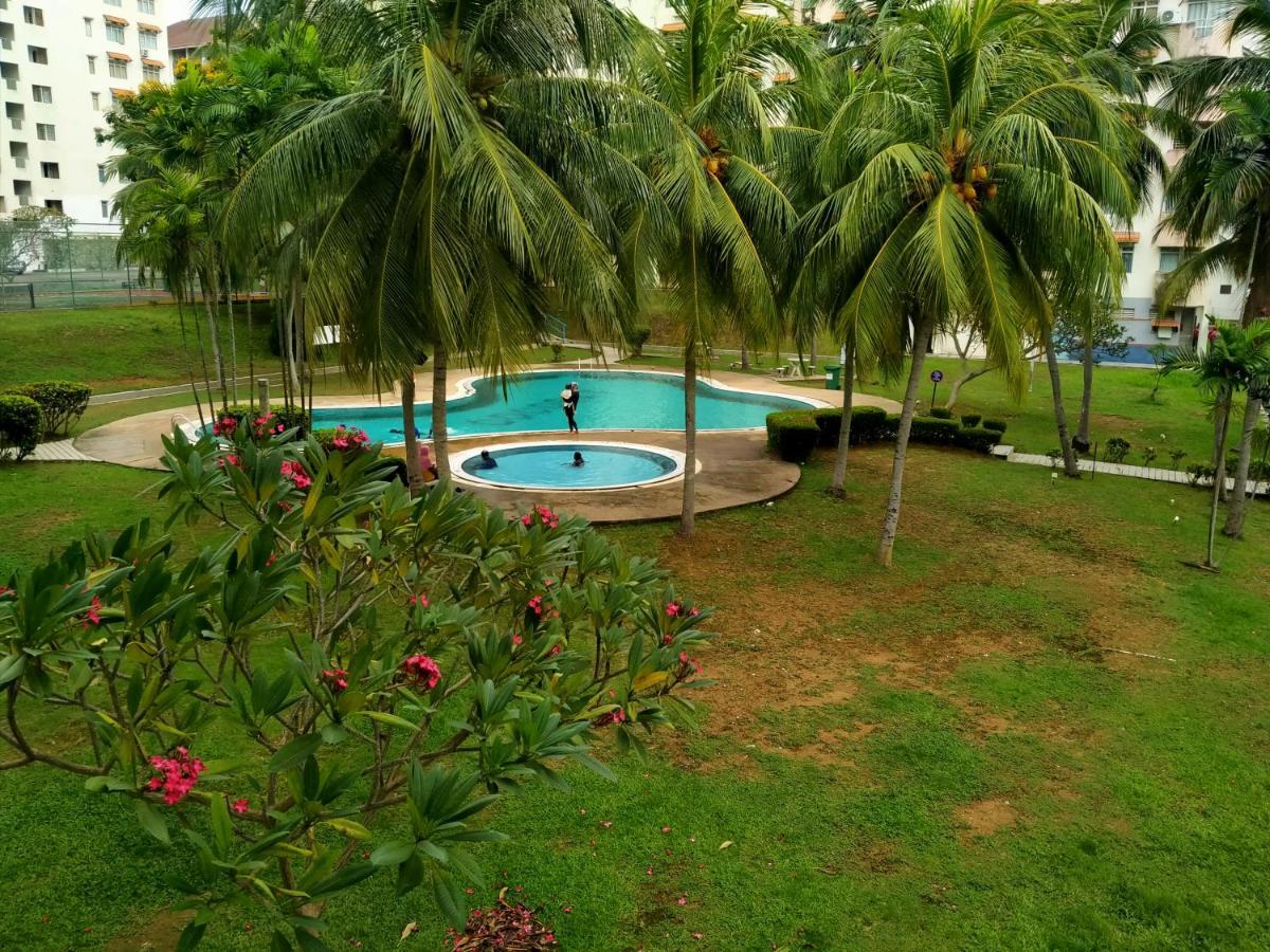 Budget 2-bedroom@cocobay * Port Dickson